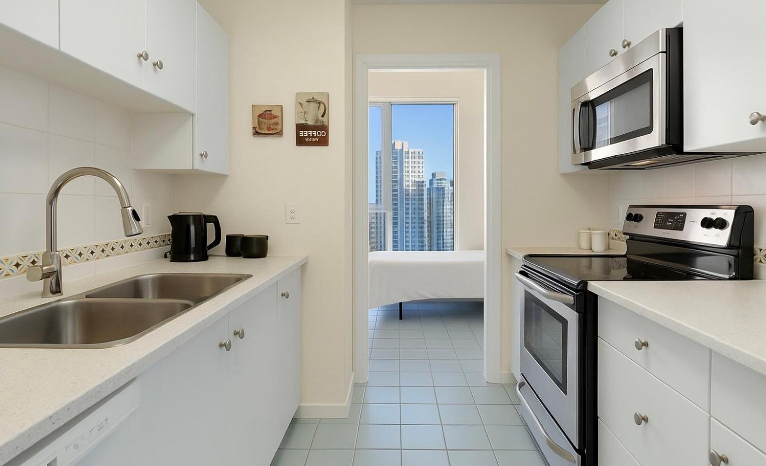 Apartment Haven In The Harbour - Coal Harbour Retreat *